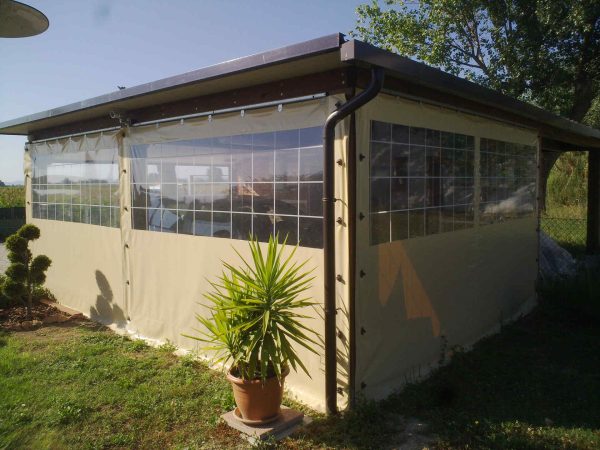 Soluzioni outdoor_chiusure verticali trasparenti in pvc_17