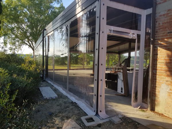 Soluzioni outdoor_chiusure verticali trasparenti in pvc_4