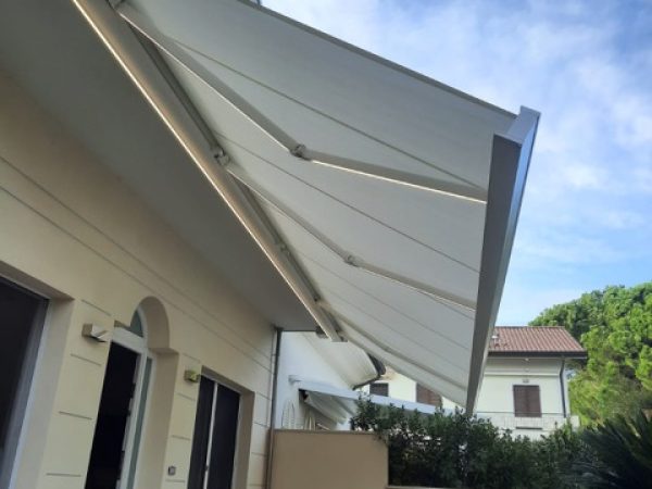 Soluzioni outdoor_tenda_a_bracci_10