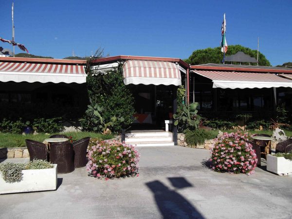 Soluzioni outdoor_tenda_a_bracci_7